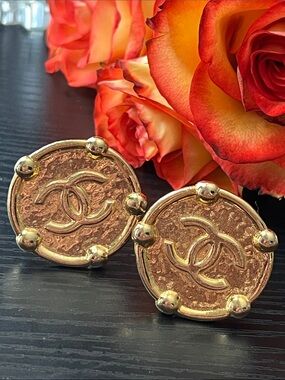 Vintage CHANEL CC 24k Gold Plated Logo Clip Earrings Karl Lagerfeld Original Box